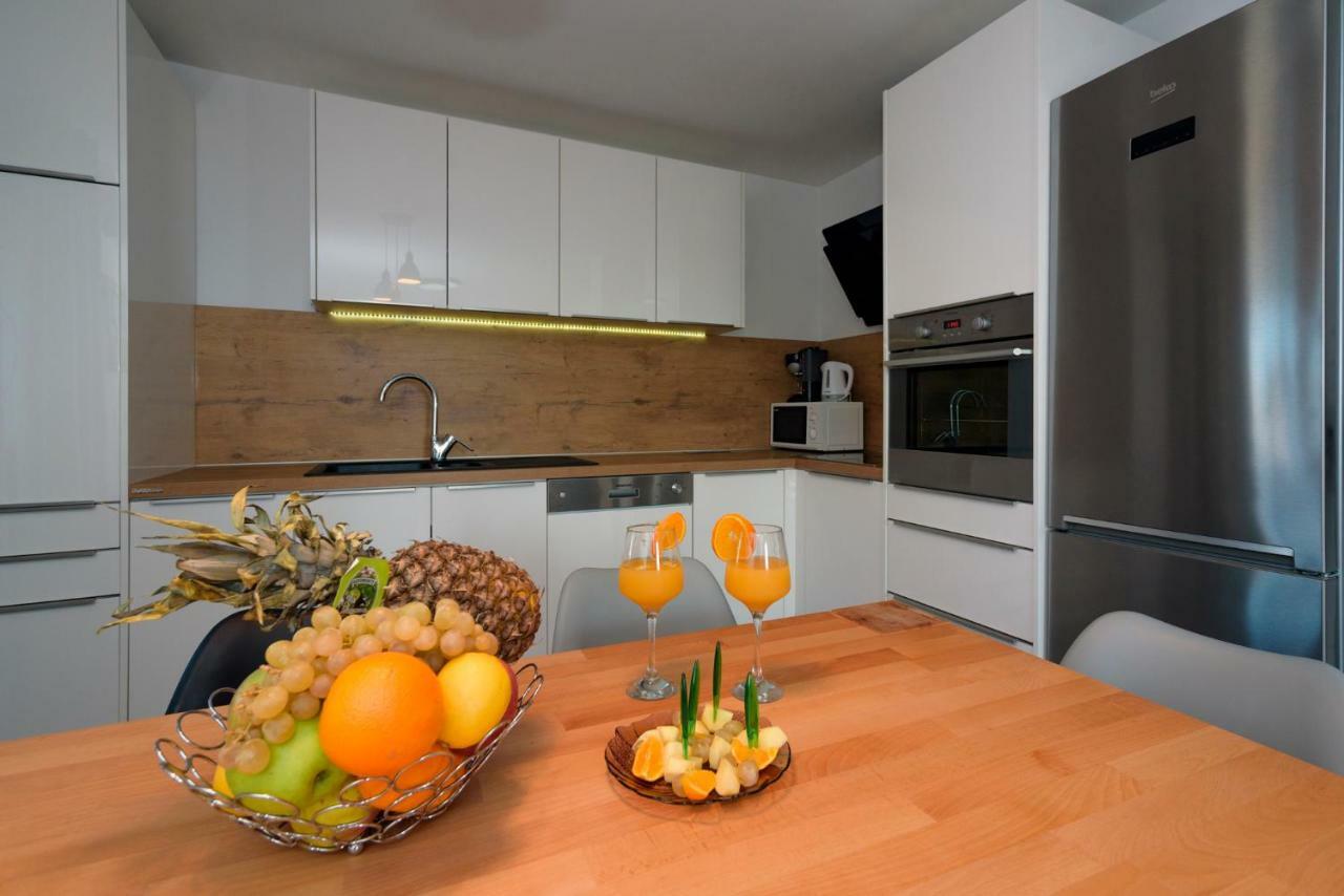 Apartments Magli Каштела Екстер'єр фото