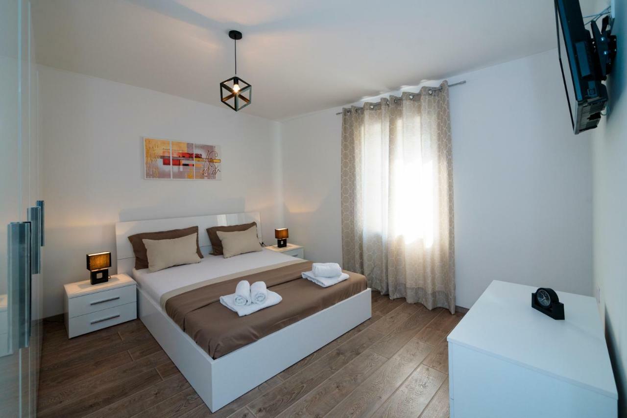 Apartments Magli Каштела Екстер'єр фото