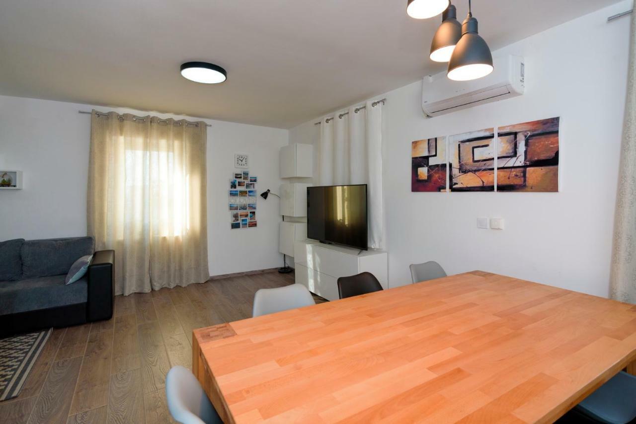 Apartments Magli Каштела Екстер'єр фото