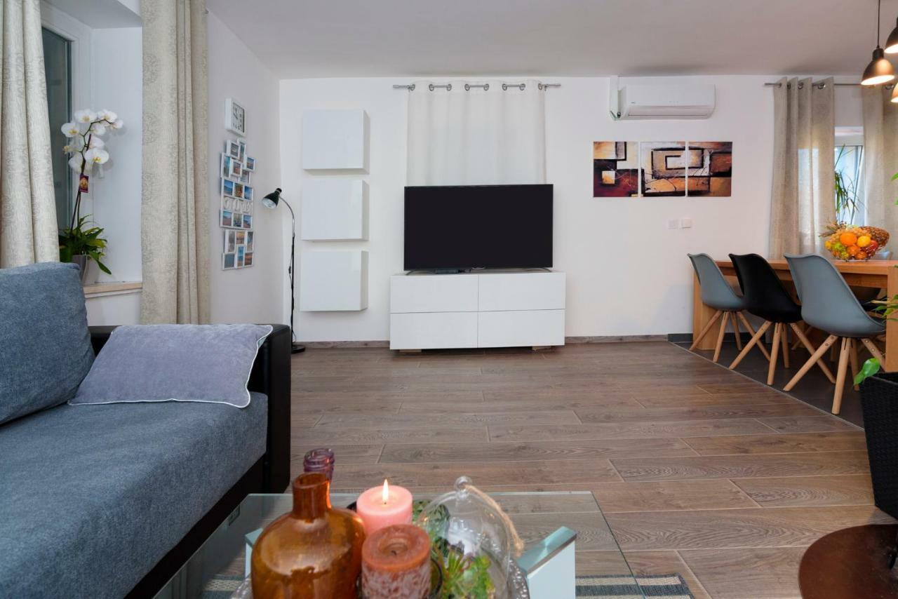 Apartments Magli Каштела Екстер'єр фото