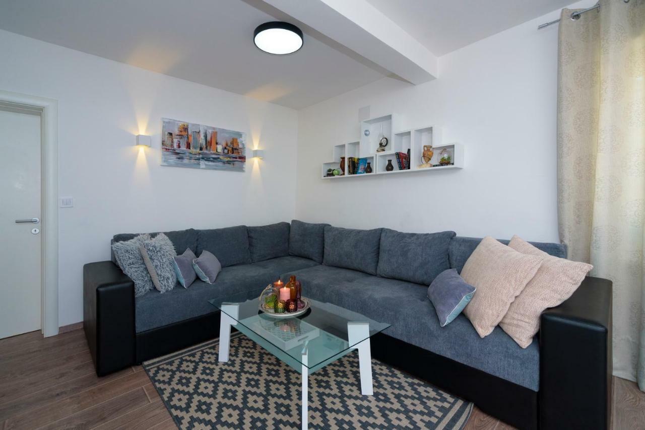 Apartments Magli Каштела Екстер'єр фото