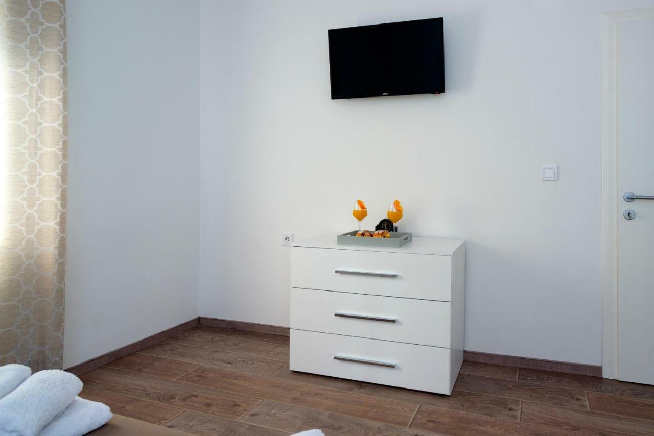 Apartments Magli Каштела Екстер'єр фото