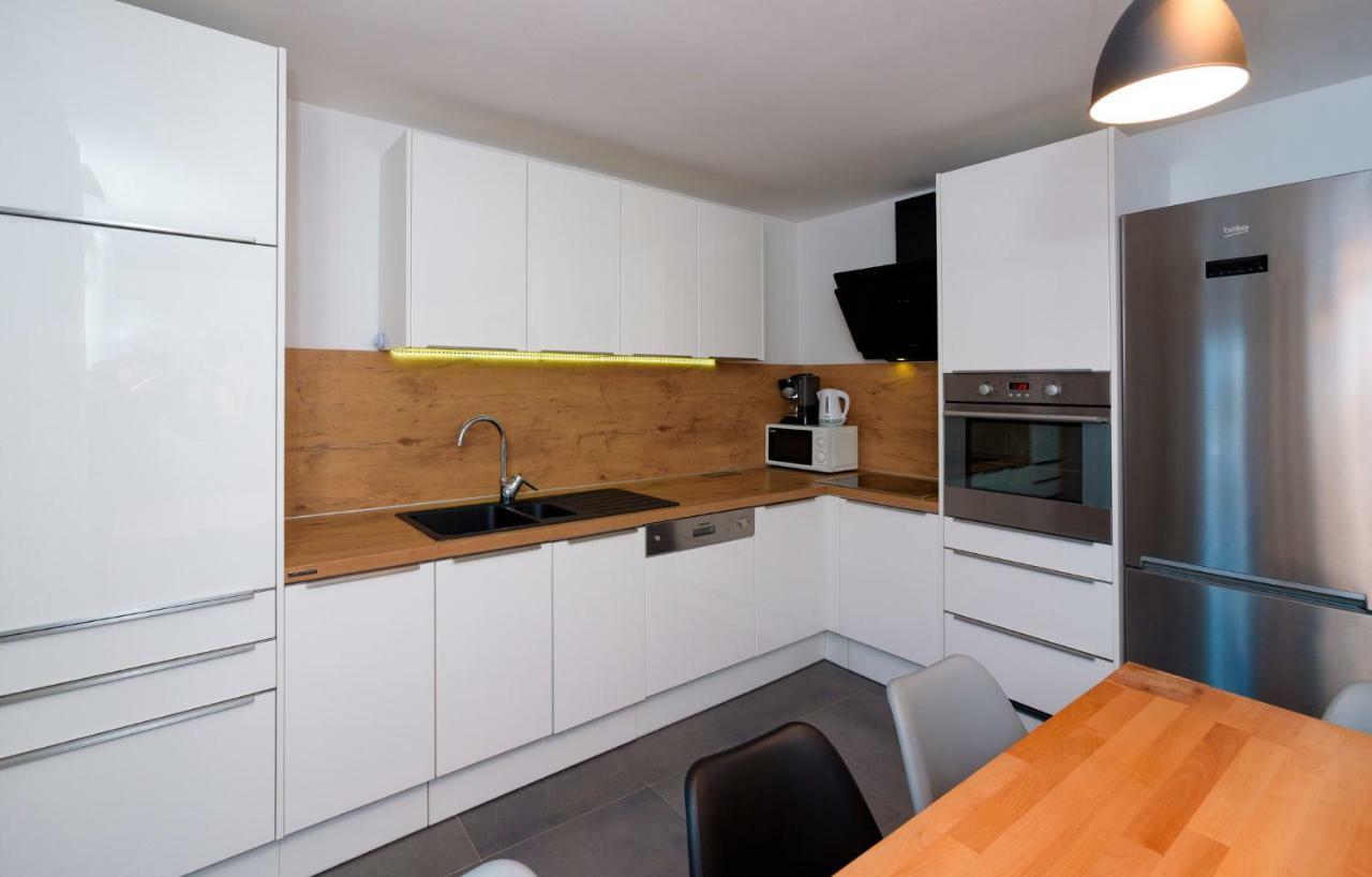 Apartments Magli Каштела Екстер'єр фото